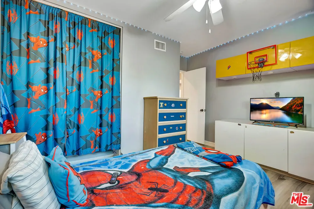 20241 Baltar Street Winnetka, CA 91306