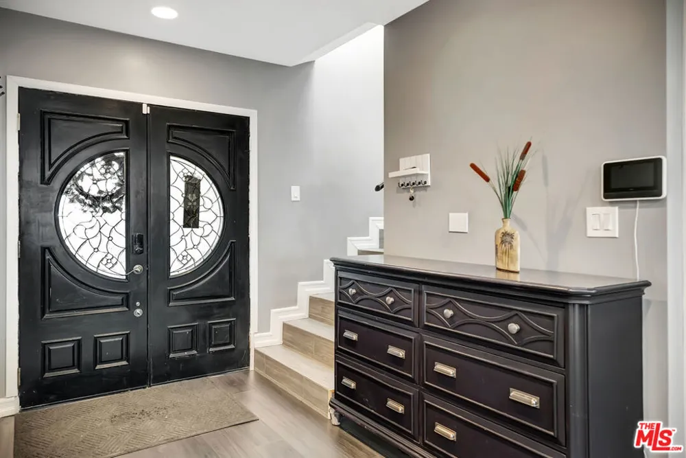 20241 Baltar Street Winnetka, CA 91306