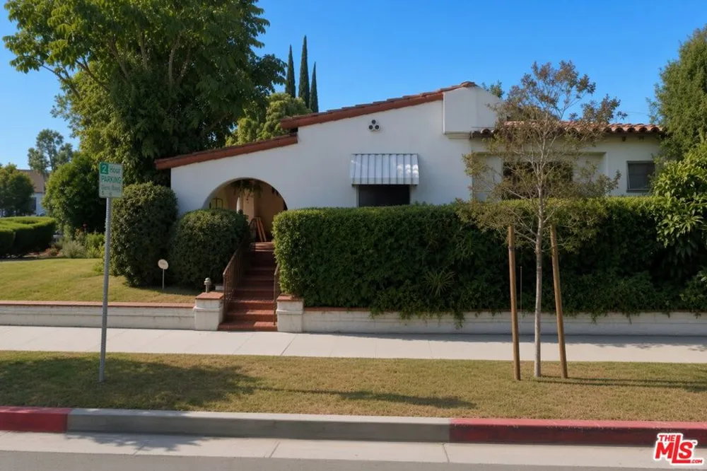 474 S Clark Drive Beverly Hills, CA 90211