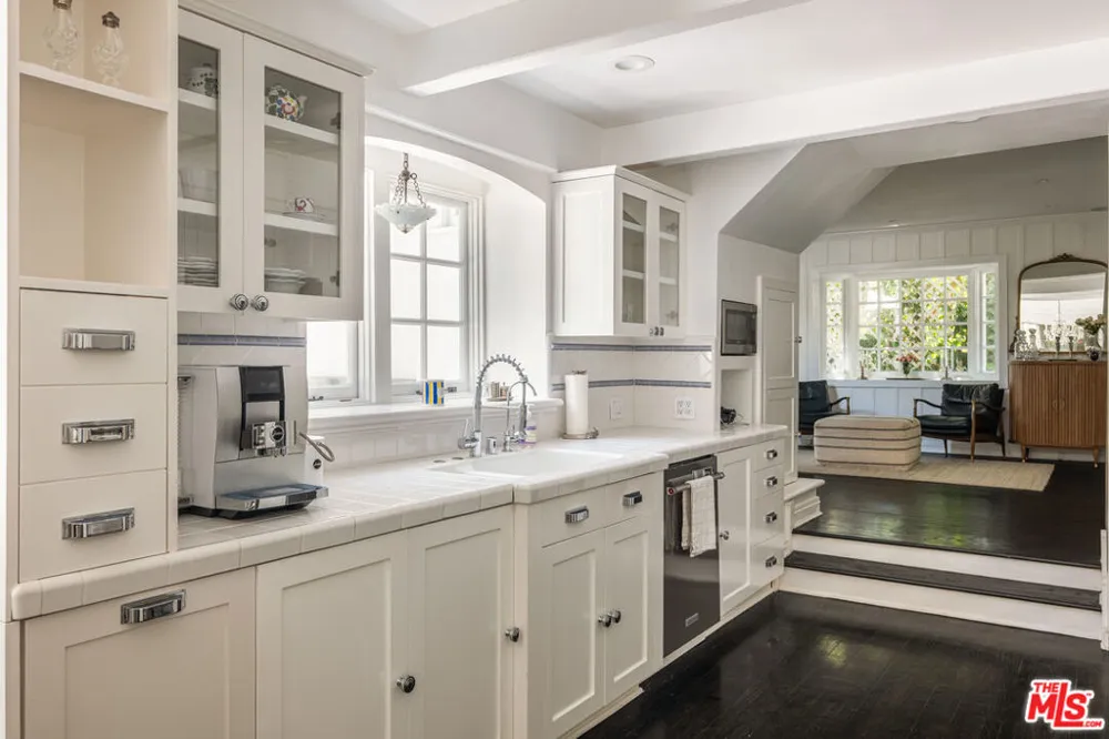 14030 Roblar Road Los Angeles, CA 91423