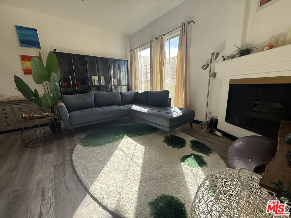 7033 La Tijera Boulevard #G101 Los Angeles, CA 90045