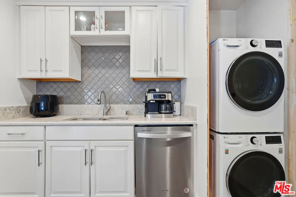 10787 Wilshire Boulevard #402 Los Angeles, CA 90024