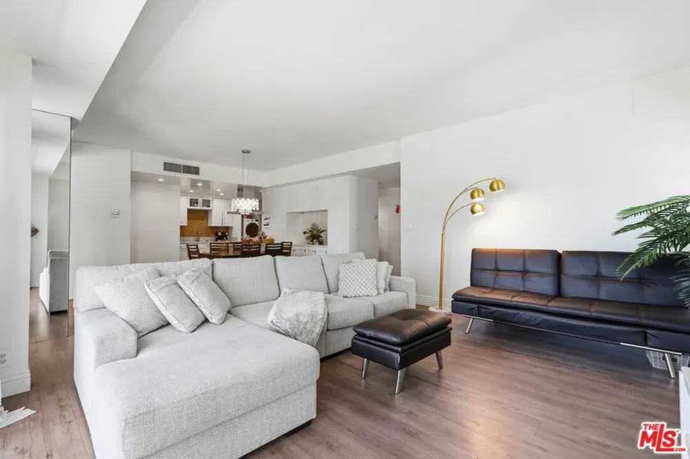 10787 Wilshire Boulevard #402 Los Angeles, CA 90024