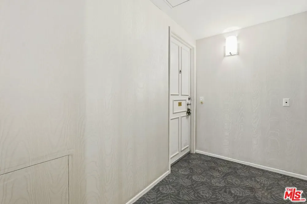 10787 Wilshire Boulevard #402 Los Angeles, CA 90024
