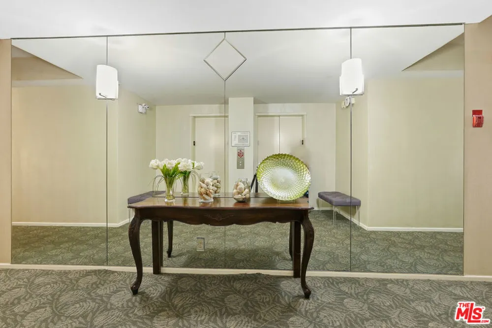 10787 Wilshire Boulevard #402 Los Angeles, CA 90024