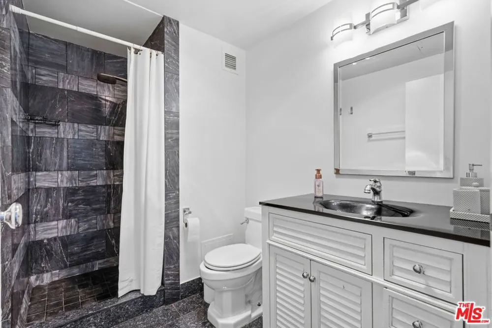 10787 Wilshire Boulevard #402 Los Angeles, CA 90024