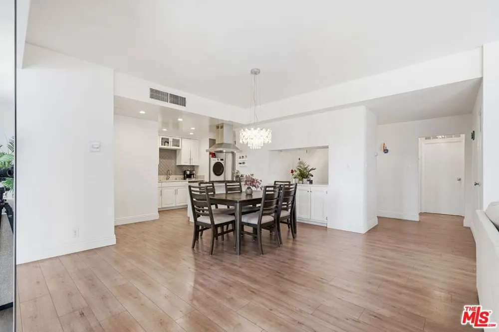10787 Wilshire Boulevard #402 Los Angeles, CA 90024