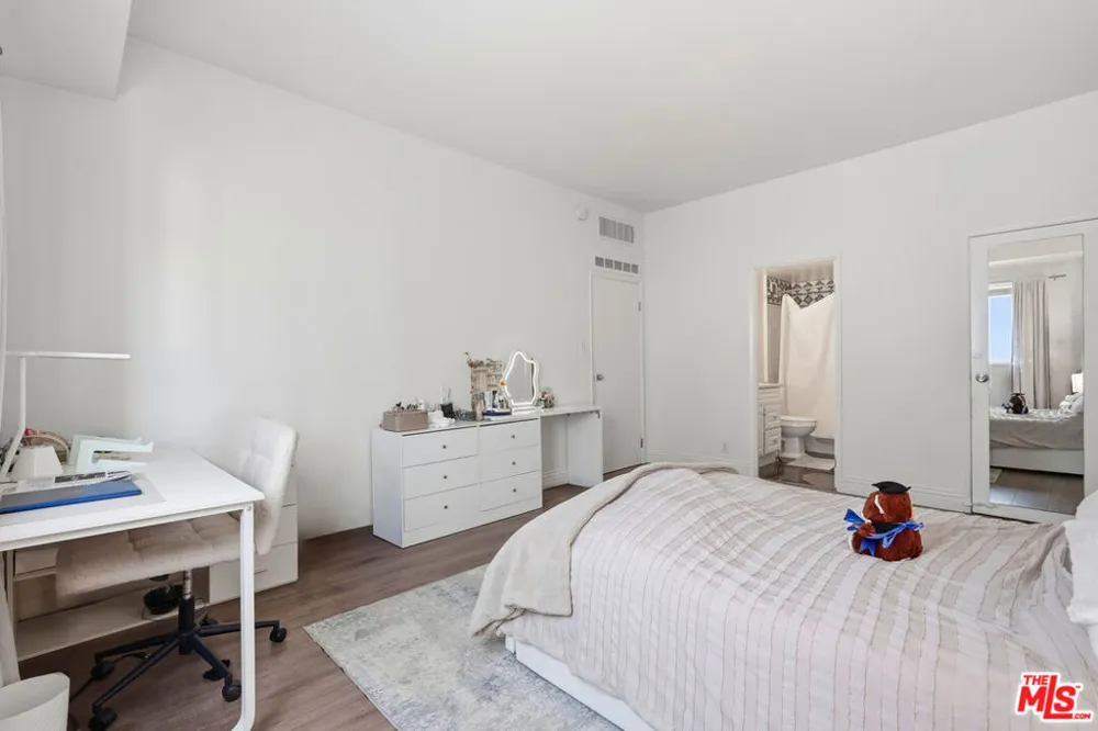 10787 Wilshire Boulevard #402 Los Angeles, CA 90024
