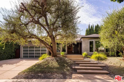 10481 Lindbrook Drive
