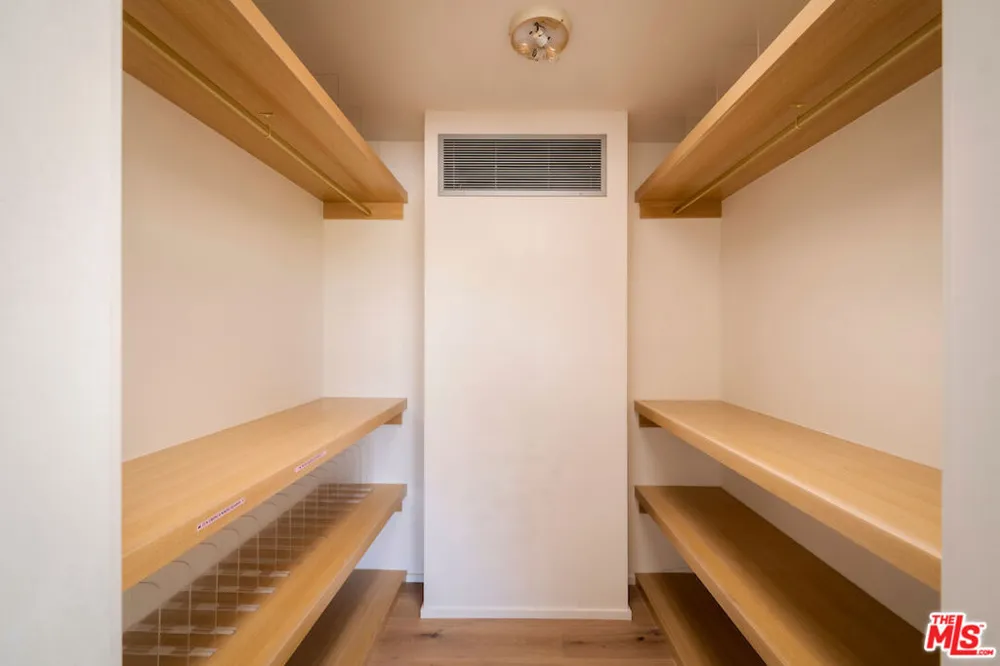 295 Mabery Road Santa Monica, CA 90402