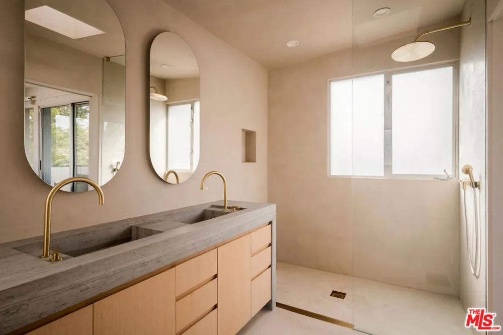 295 Mabery Road Santa Monica, CA 90402