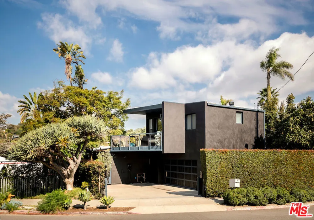295 Mabery Road Santa Monica, CA 90402