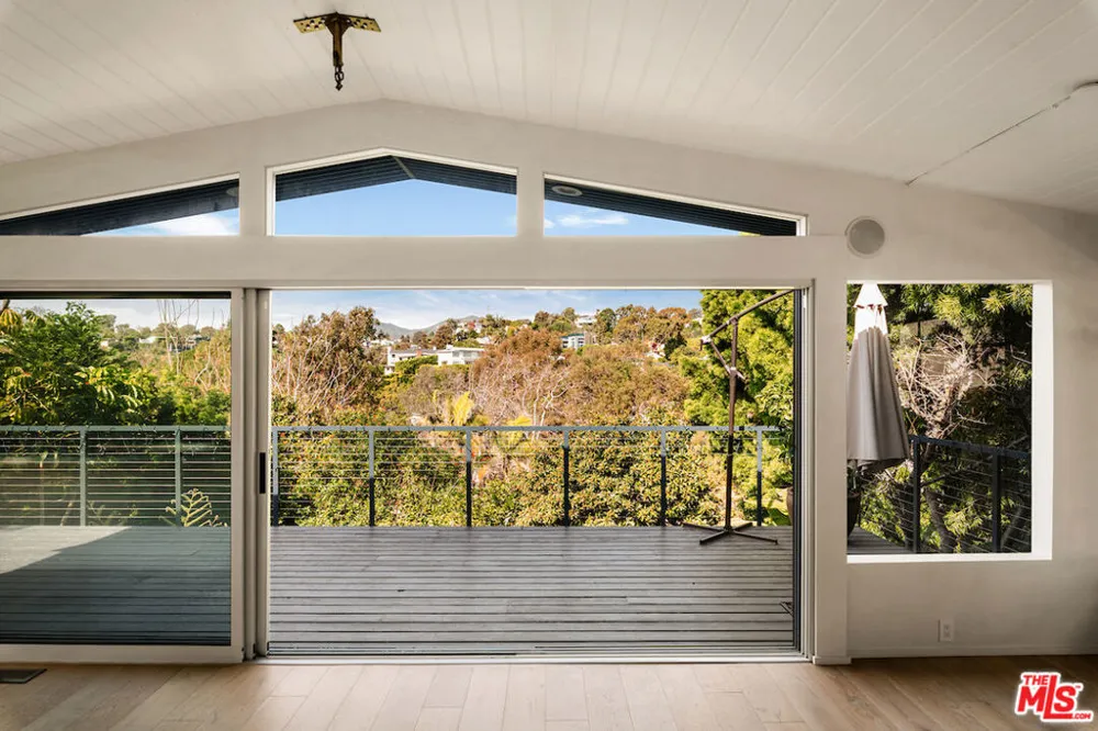 295 Mabery Road Santa Monica, CA 90402
