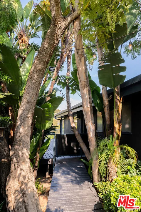 295 Mabery Road Santa Monica, CA 90402
