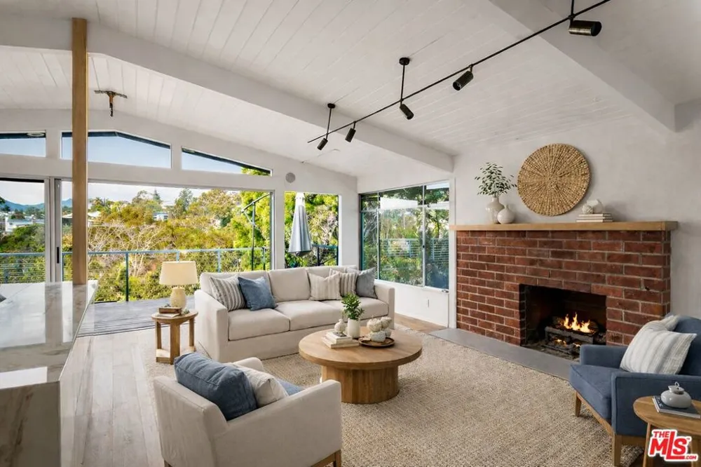 295 Mabery Road Santa Monica, CA 90402