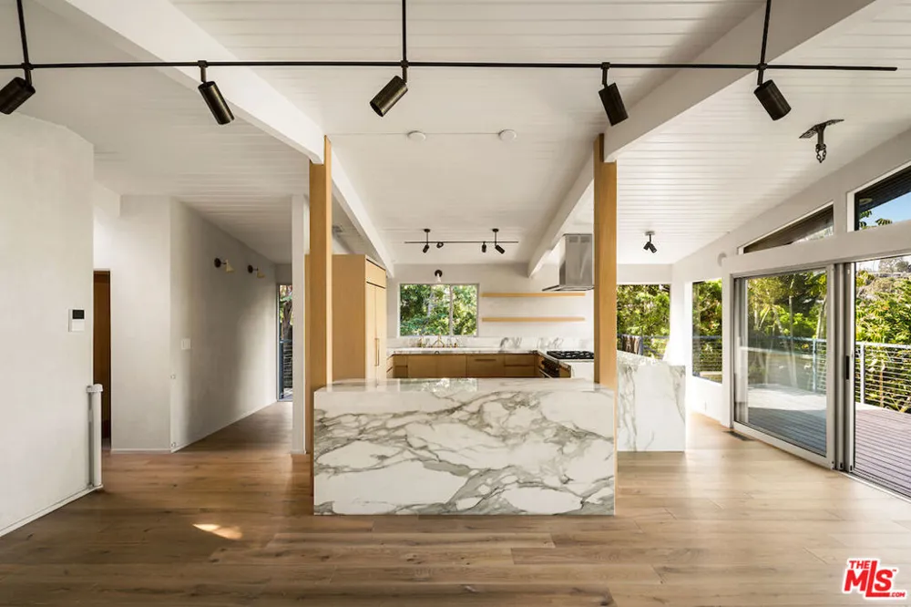 295 Mabery Road Santa Monica, CA 90402