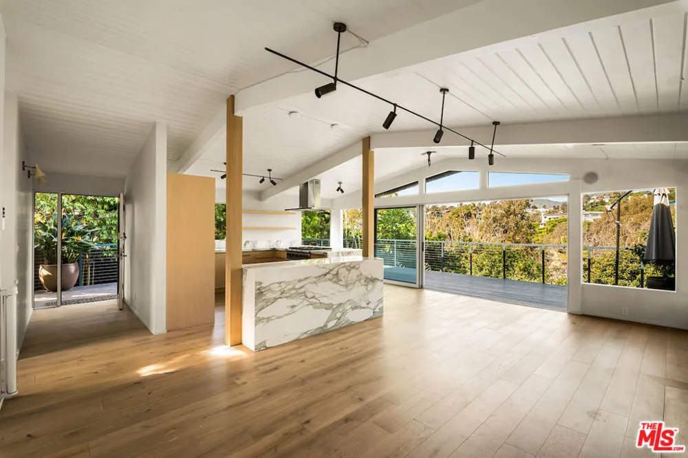 295 Mabery Road Santa Monica, CA 90402
