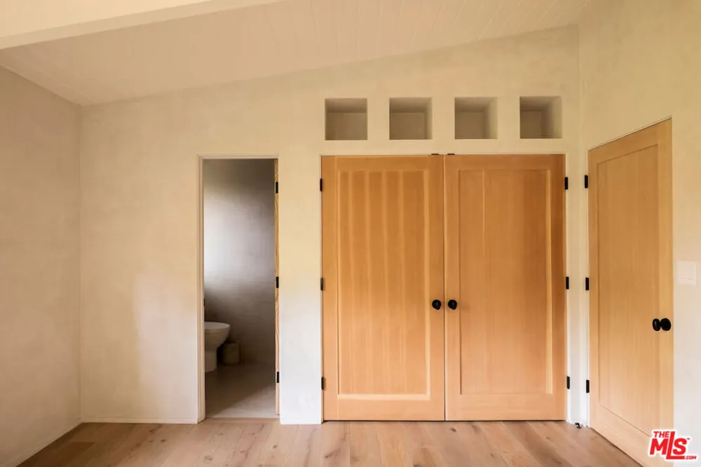 295 Mabery Road Santa Monica, CA 90402