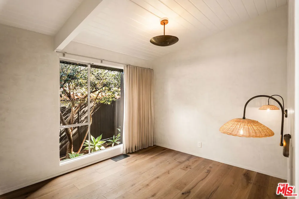 295 Mabery Road Santa Monica, CA 90402