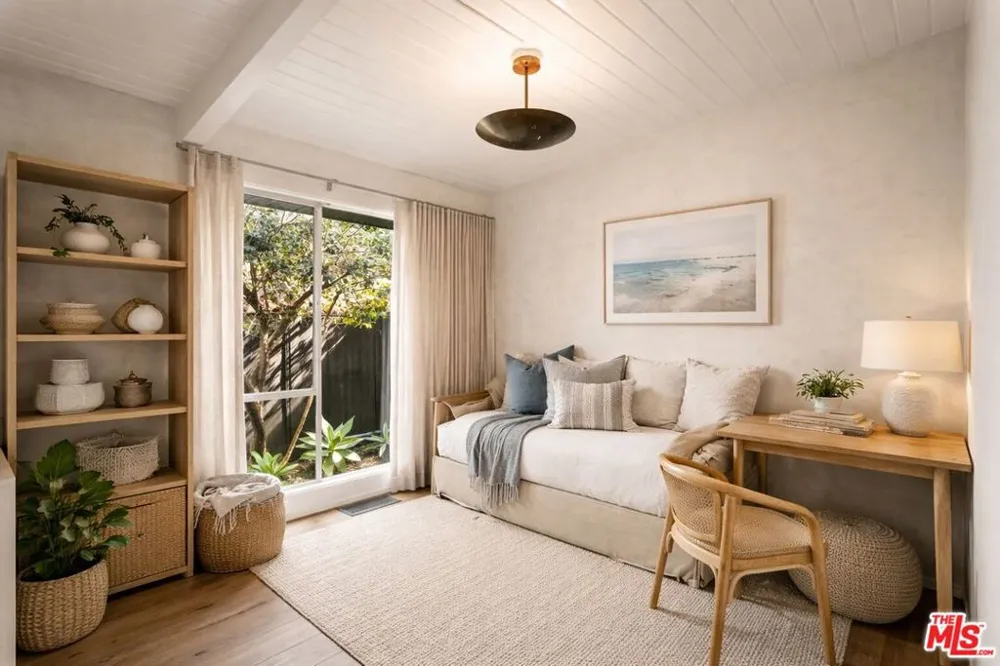 295 Mabery Road Santa Monica, CA 90402