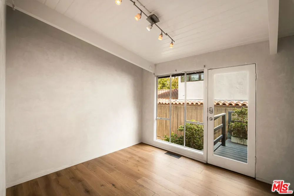 295 Mabery Road Santa Monica, CA 90402
