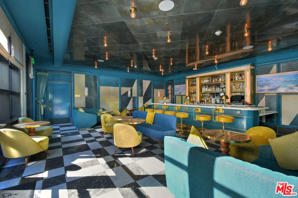 8420 Sunset Boulevard #403 West Hollywood, CA 90069
