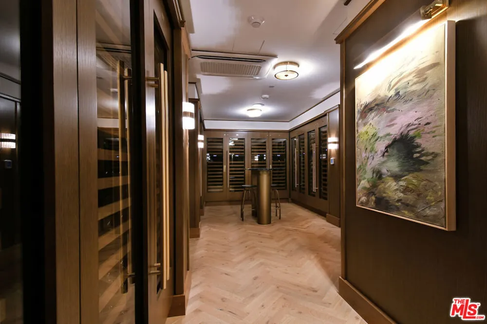 8420 Sunset Boulevard #403 West Hollywood, CA 90069
