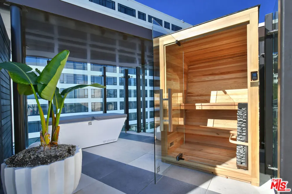 8420 Sunset Boulevard #403 West Hollywood, CA 90069
