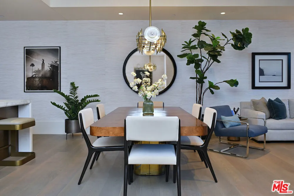 8420 Sunset Boulevard #403 West Hollywood, CA 90069