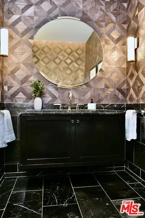 8420 Sunset Boulevard #403 West Hollywood, CA 90069