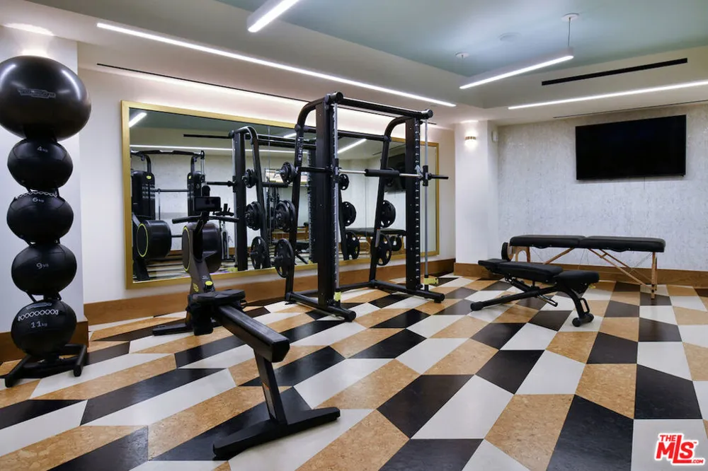 8420 Sunset Boulevard #403 West Hollywood, CA 90069