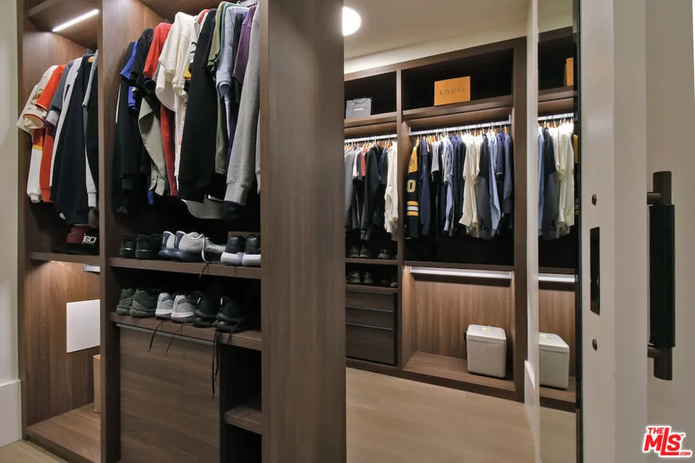 8420 Sunset Boulevard #403 West Hollywood, CA 90069