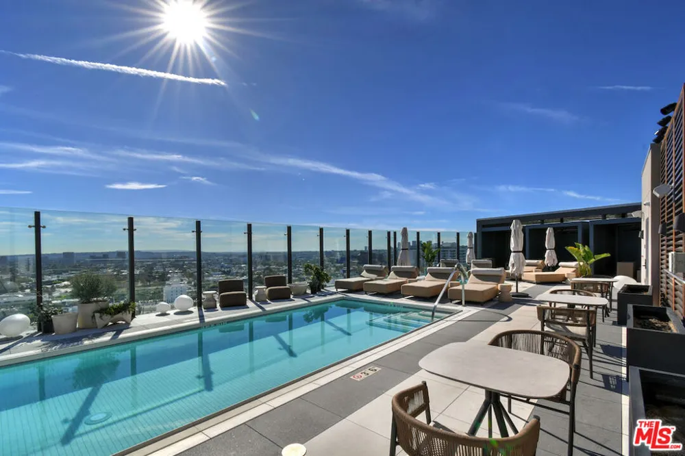 8420 Sunset Boulevard #403 West Hollywood, CA 90069