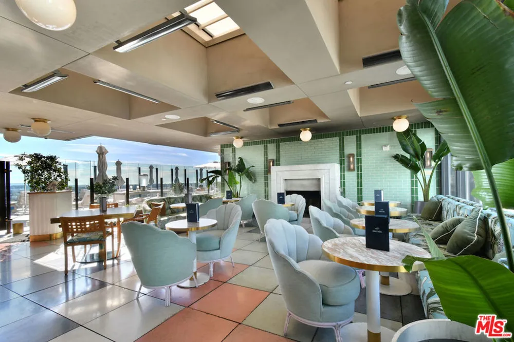 8420 Sunset Boulevard #403 West Hollywood, CA 90069
