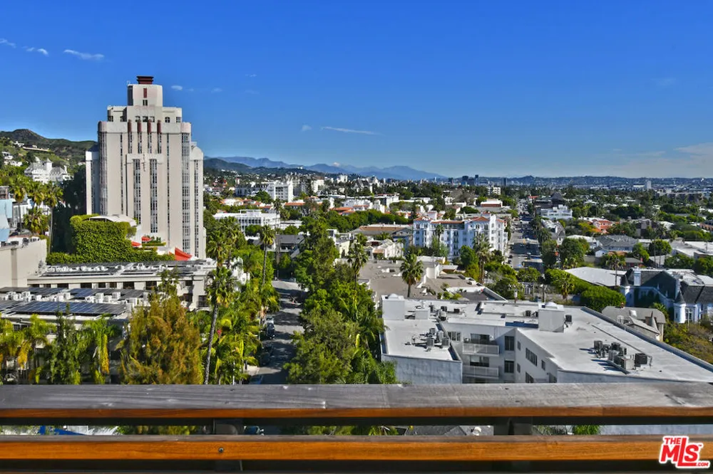 8420 Sunset Boulevard #403 West Hollywood, CA 90069