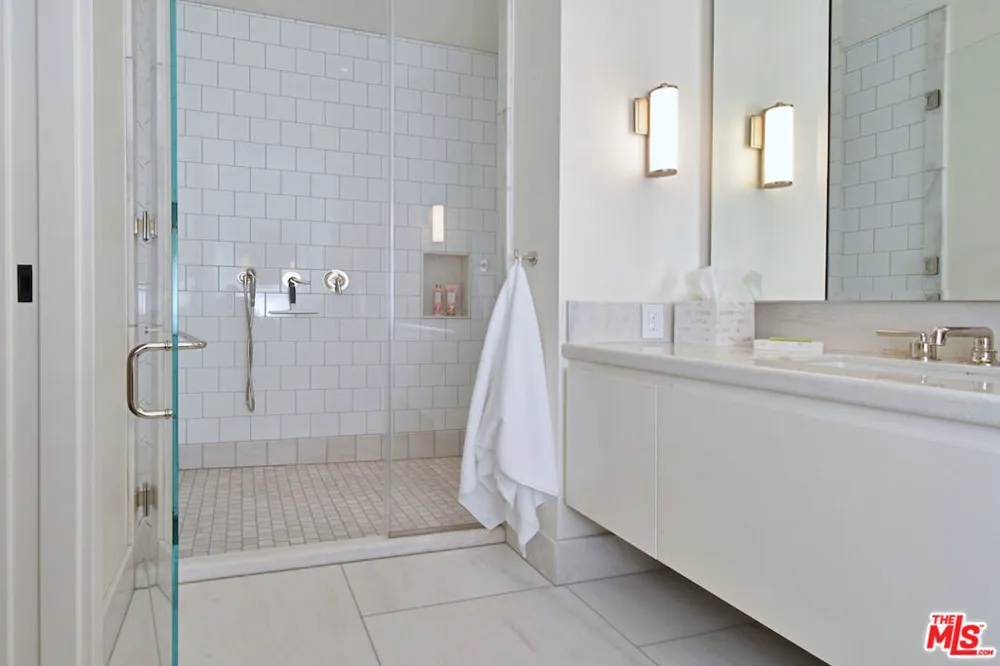 8420 Sunset Boulevard #403 West Hollywood, CA 90069