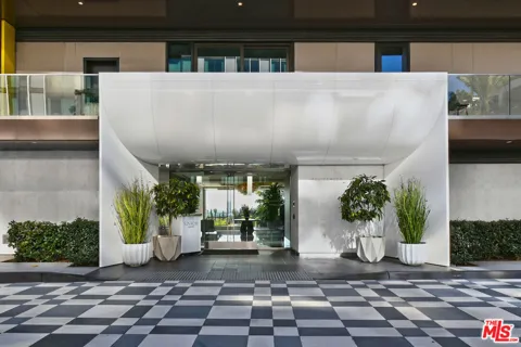 8420 Sunset Boulevard #403