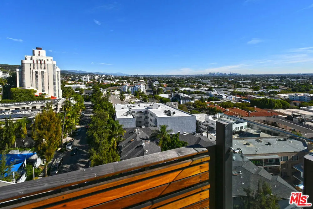 8420 Sunset Boulevard #403 West Hollywood, CA 90069