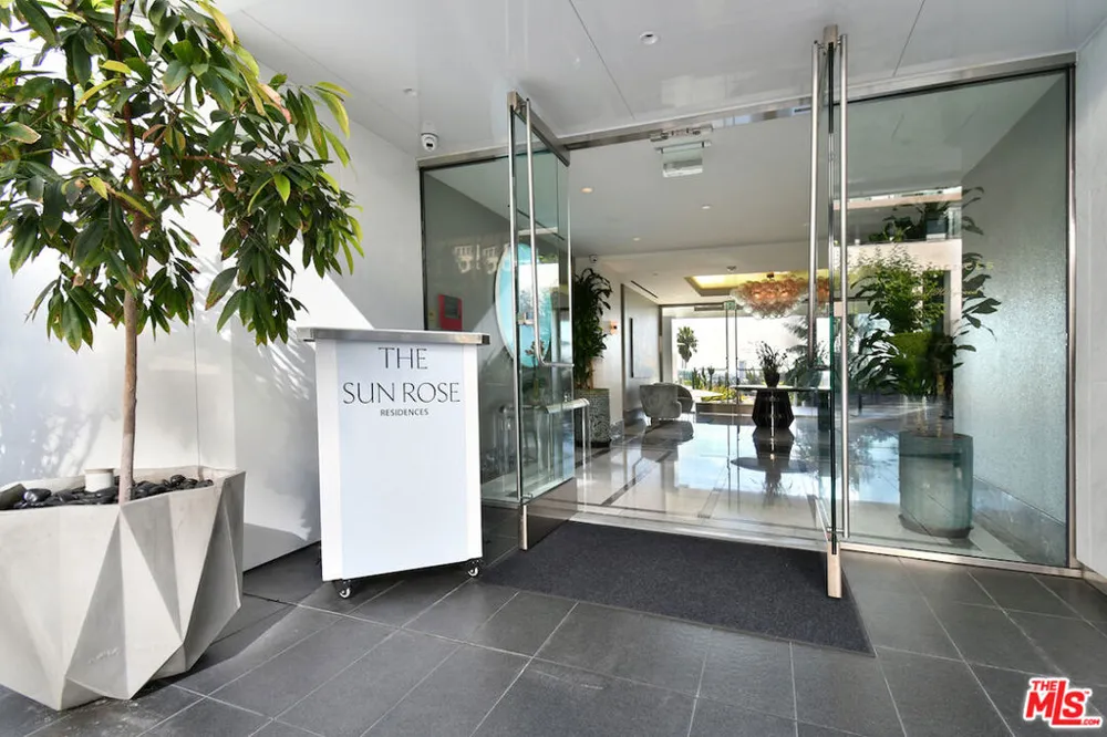 8420 Sunset Boulevard #403 West Hollywood, CA 90069