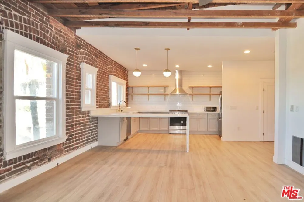800 Pacific Avenue #401 Long Beach, CA 90813
