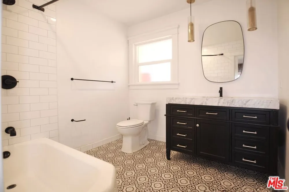 800 Pacific Avenue #401 Long Beach, CA 90813