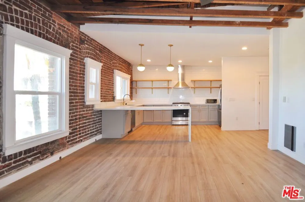 800 Pacific Avenue #401 Long Beach, CA 90813