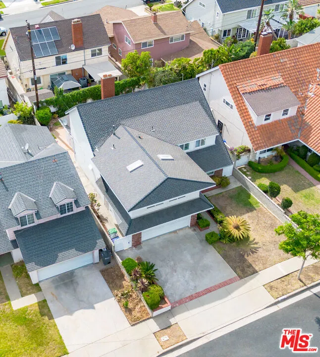 19429 Broadacres Avenue Carson, CA 90746