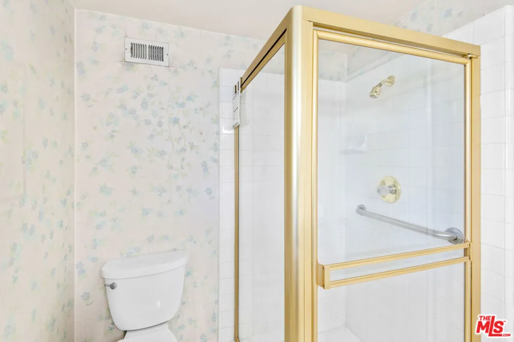19429 Broadacres Avenue Carson, CA 90746