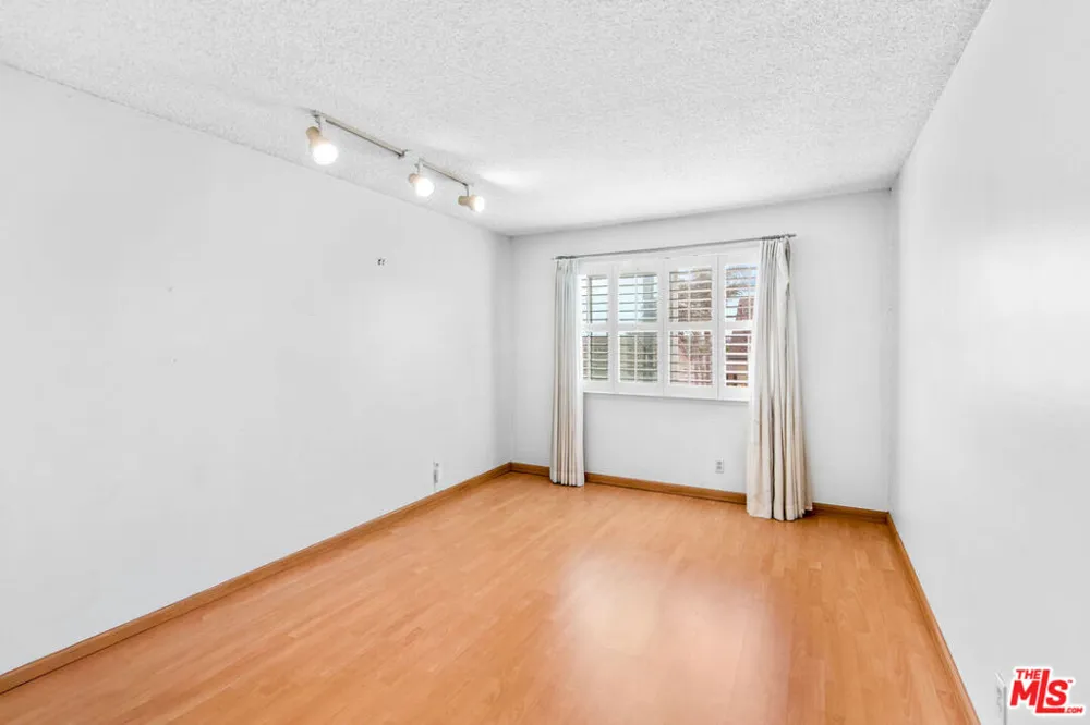 19429 Broadacres Avenue Carson, CA 90746