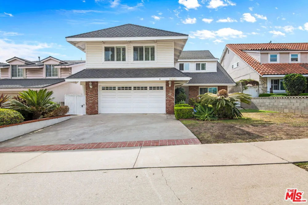 19429 Broadacres Avenue Carson, CA 90746