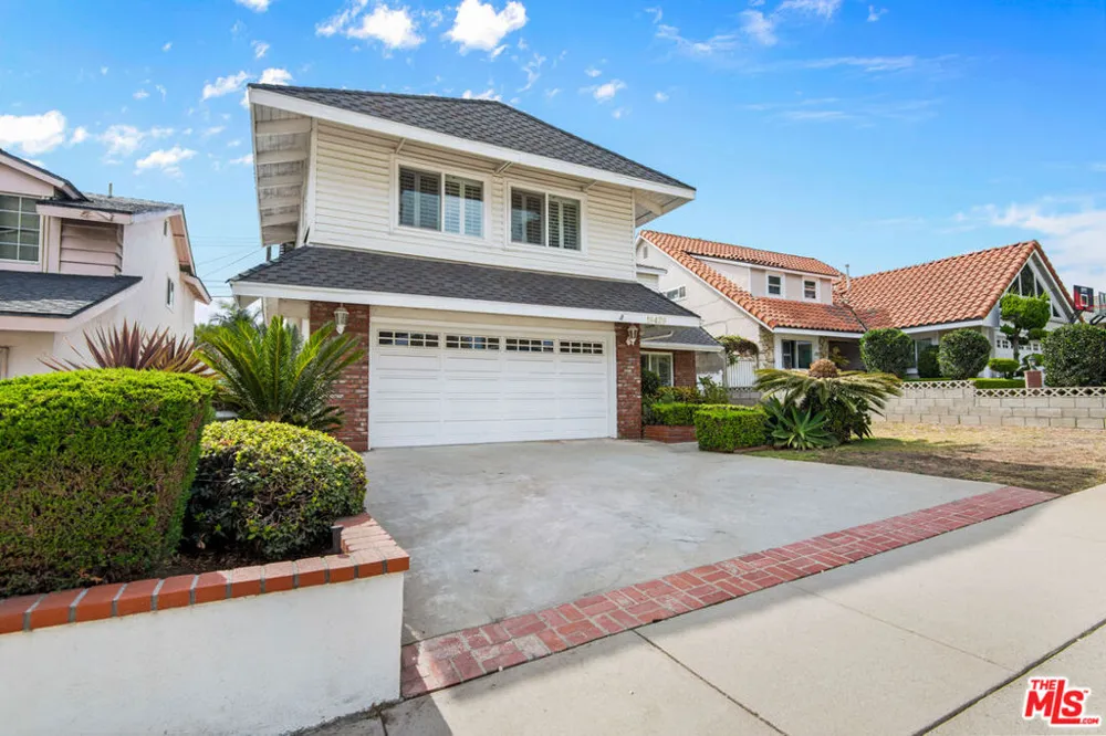 19429 Broadacres Avenue Carson, CA 90746