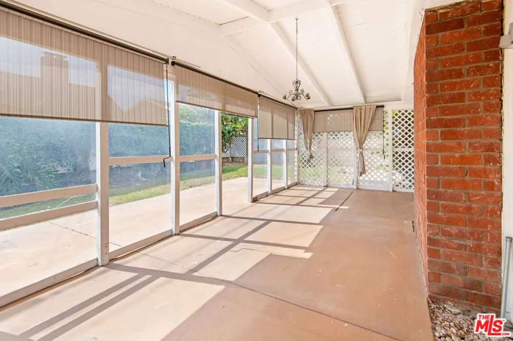 19429 Broadacres Avenue Carson, CA 90746