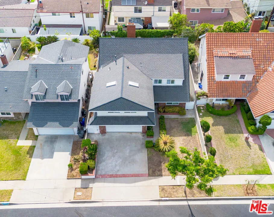 19429 Broadacres Avenue Carson, CA 90746
