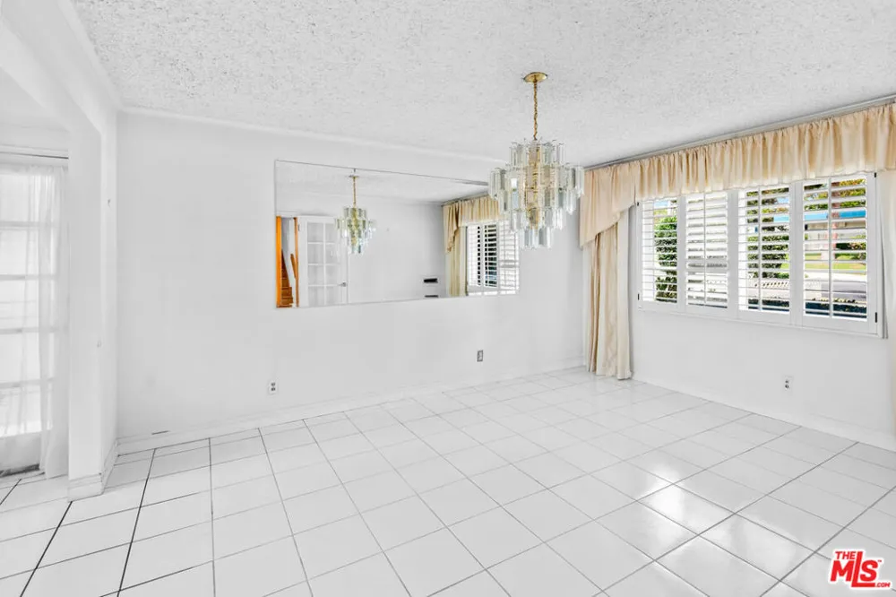 19429 Broadacres Avenue Carson, CA 90746